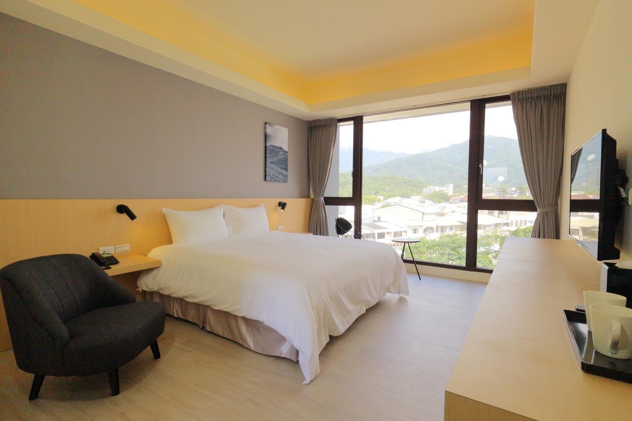 Ket Hotel Yuli Exterior foto